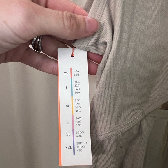 Cut-out Bodysuit - Picture 2 of 4